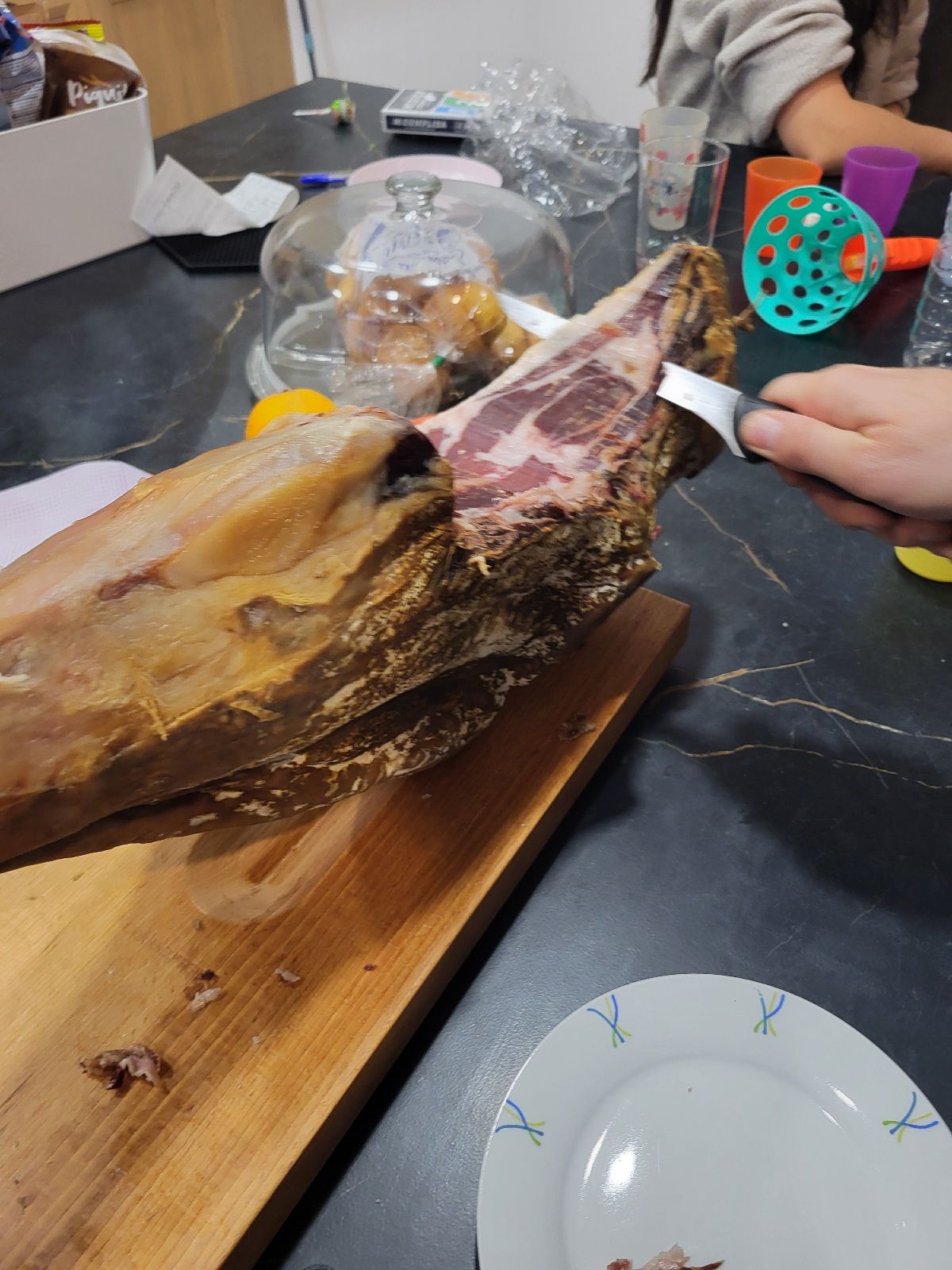 Slicing jamón.